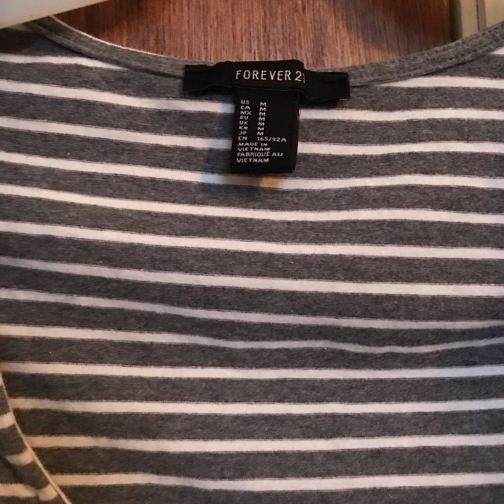 Crop top - Picture 2 of 2